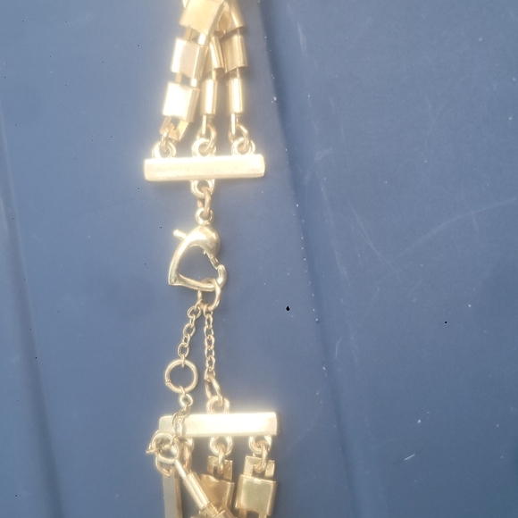 Jennifer Lopez tri strand necklace - Picture 6 of 8